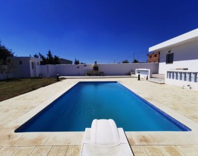 Villa S+2 à 600 Mètres De Plage Kerkouene – Kelibia